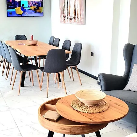 Луксозна вила Aquamarine House *