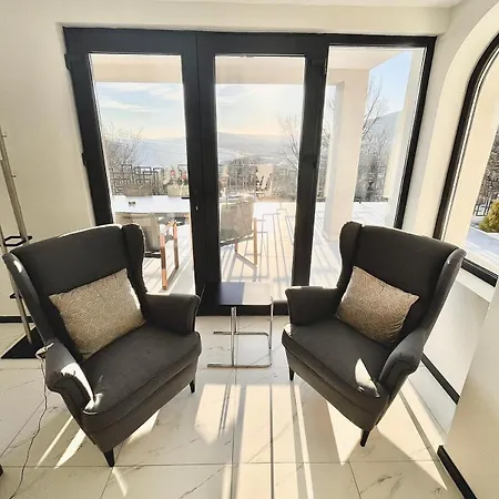 Луксозна вила Aquamarine House
