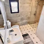 Villa Aquamarine House *