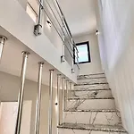 Aquamarine House Villa *